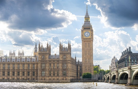 Big Ben’s up for the Stirling Prize. 

If it wins? Of course. 

If it loses? Infamy. 

No pressure, RIBA. Our money’s on the bell tower. Always has been.

loom.ly/yy27VFM
#architecture #awards
