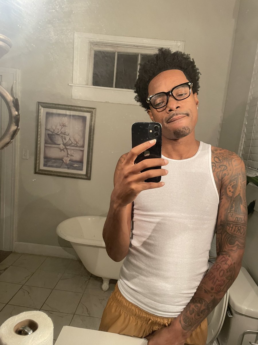 TykeeTrending's tweet photo. New Look , Yall fw it ? #Single 😅 https://t.co/k0fbZefqIZ
