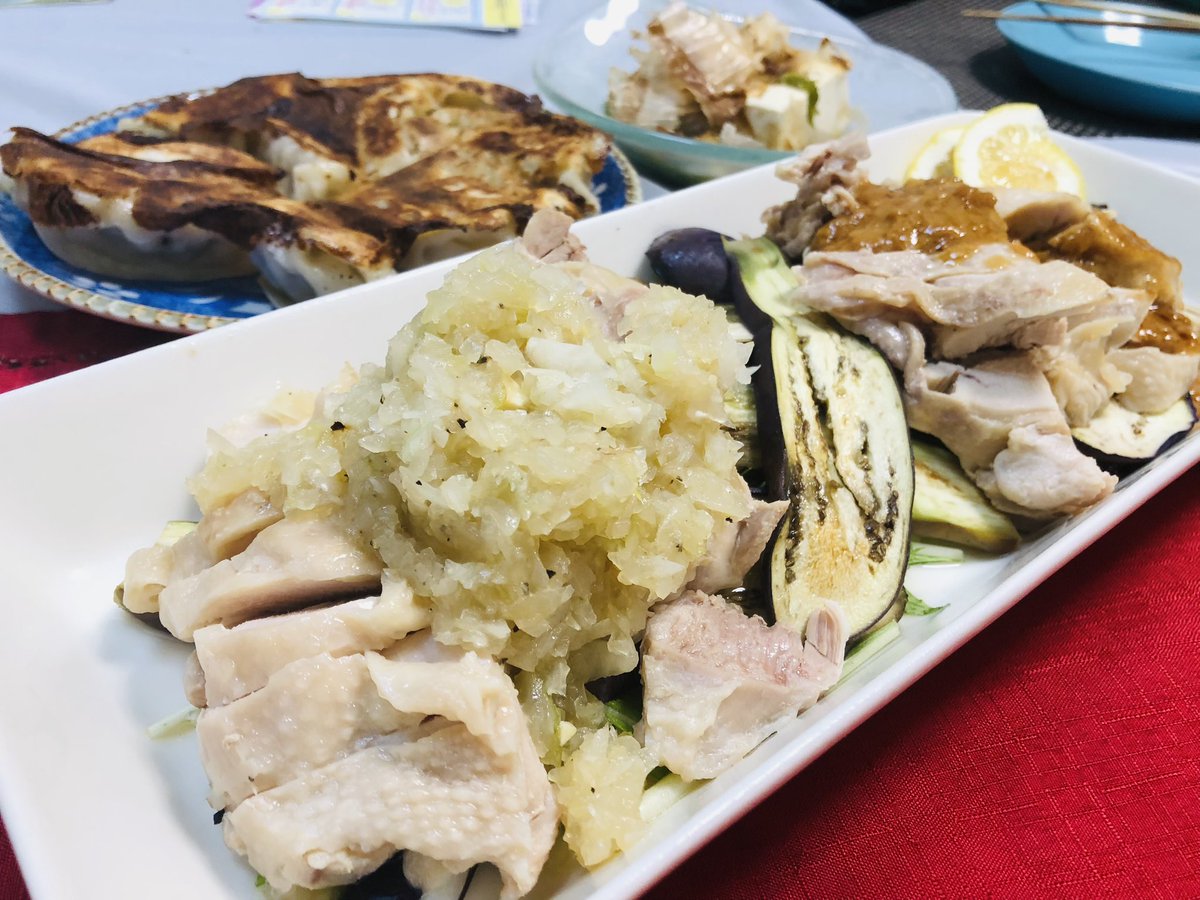 今日の晩酌
チキン2種・棒棒鶏、ディアボロ風、餃子、冷奴など
今日も一日お疲れ様でした
かんぱーい🍺