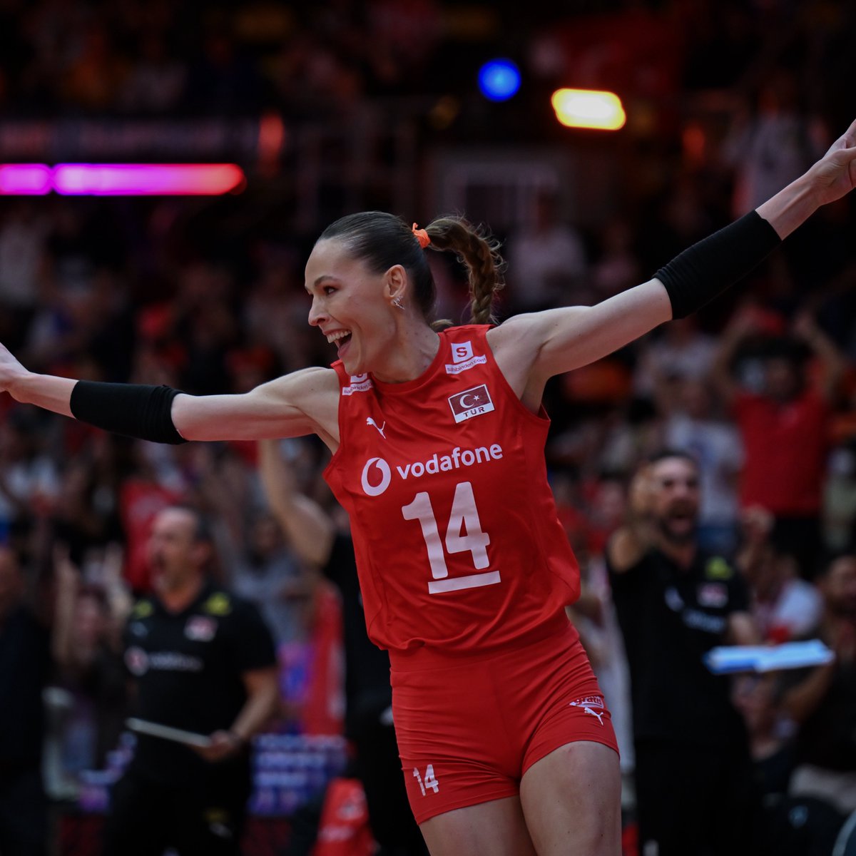 🧿 KAPTANIM DA KAPTANIMM! Eda Erdem kaldığı yerden devam ediyor! 😎