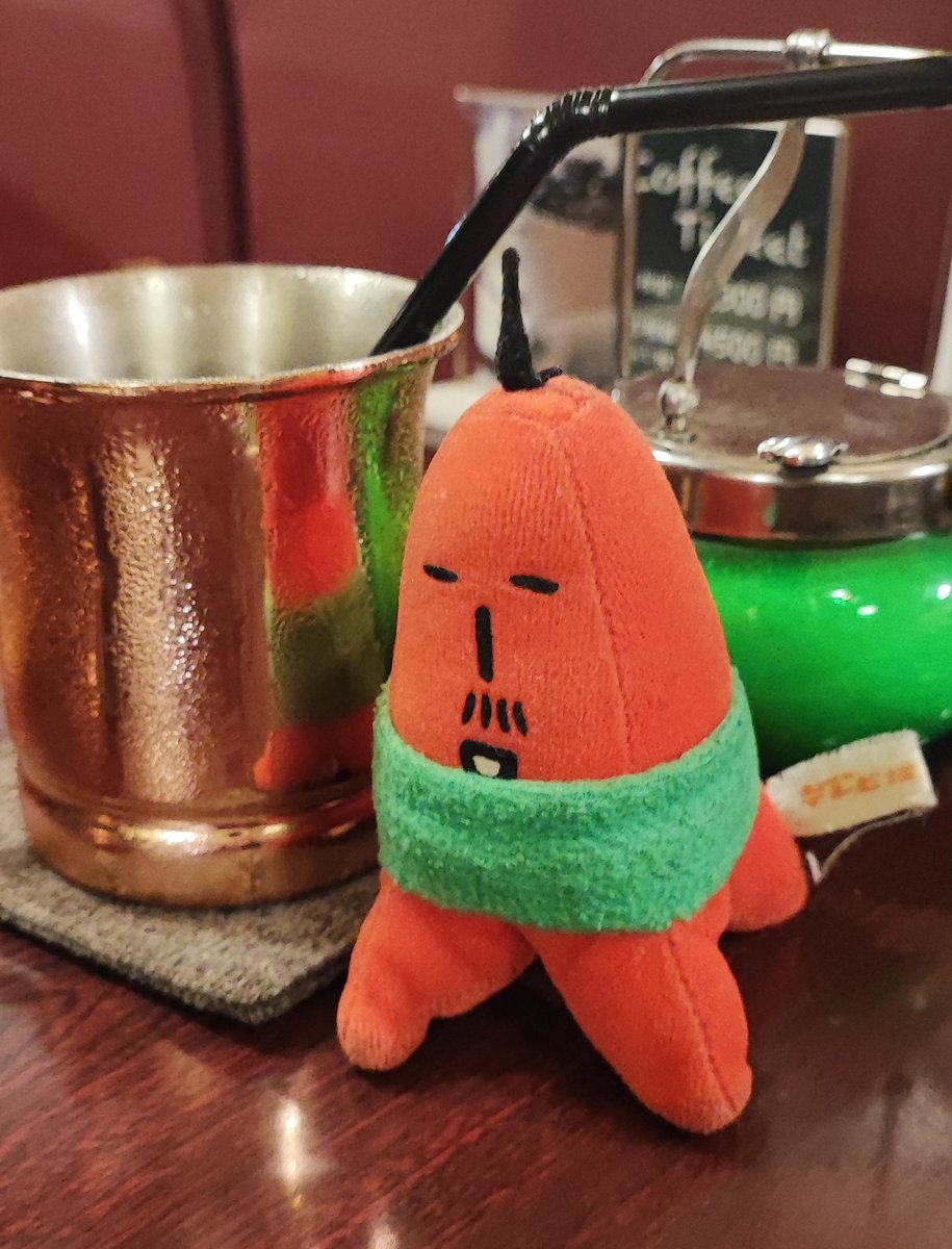 古い喫茶店でお茶しました
まだ夏の名残りが残っているので、アイスコーヒーがおいし〜い☕
古い喫茶店…なくならないでほしいですな

テレビ塔の近所にもいい感じの古めの喫茶店が残ってくれてます。がんばってほしいですな〜