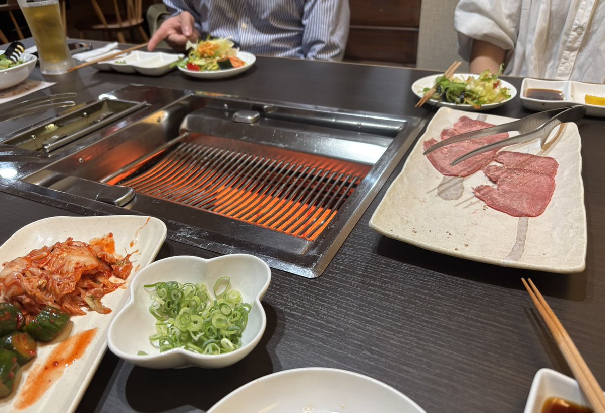 スタッフたちの頑張りで、いろいろなプロジェクトが先へ進んで行きます。
プチお祝い会をしました。