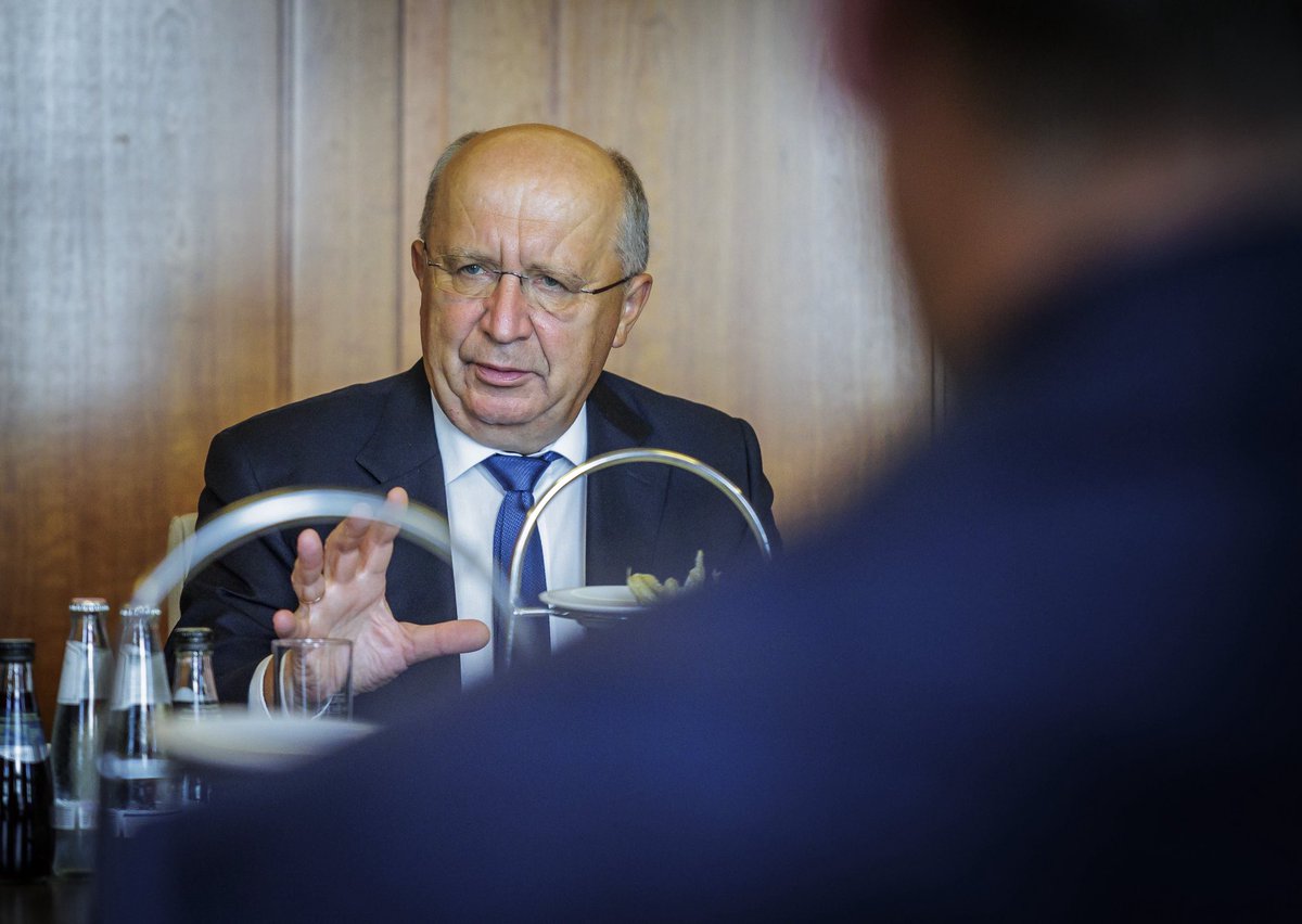 Promoting #security and #defense in Europe. 🇪🇺🤝🇩🇪 Today we discussed setting the right course for #industry &amp; #infrastructure in the #EU with Defense Commissioner <a href="/KubiliusA/">Andrius Kubilius</a>. Coordinated with #NATO, we will take on more responsibility as the #EU.