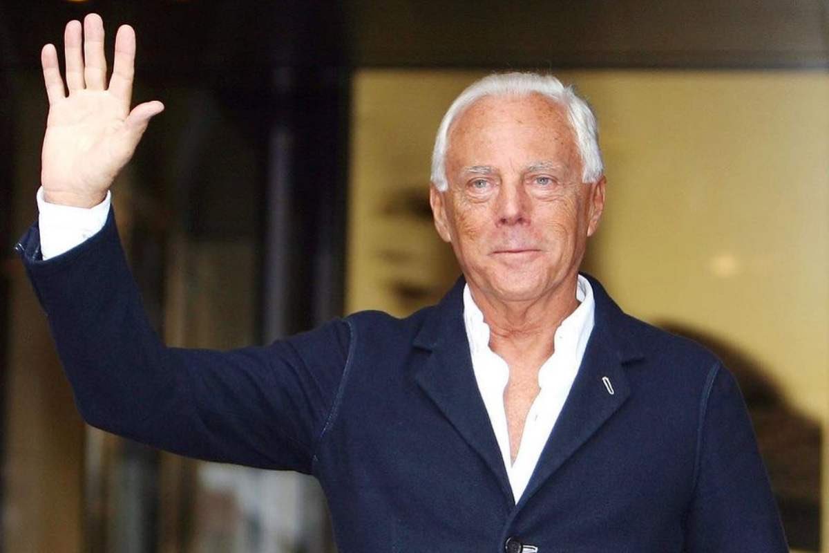 Lo #stile, l’#eleganza, la #classe, 
la #sobrietà, l’#unicità, riconosciuta nel mondo,oggi perdiamo il #Re della moda italiana.

Ciao #GiorgioArmani il dolore trafigge il cuore di chi ti ha sempre stimato.

La terra ti sia lieve,il Padre ti apra le porte del cielo. 

#Rip 💔🌹