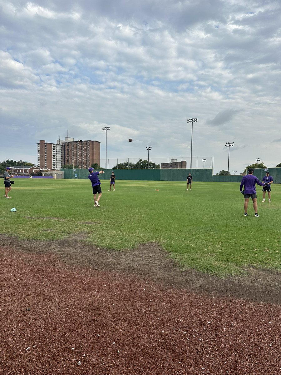 hudcornett's tweet image. @TNUBaseball pitchers morning work with @ArmoredHeat ‼️#BLUECOLLAR 

@bwkail12