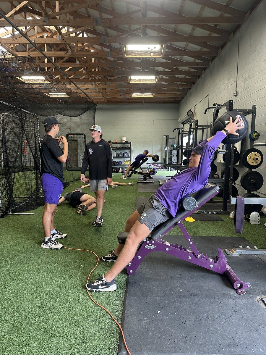 hudcornett's tweet image. @TNUBaseball pitchers morning work with @ArmoredHeat ‼️#BLUECOLLAR 

@bwkail12
