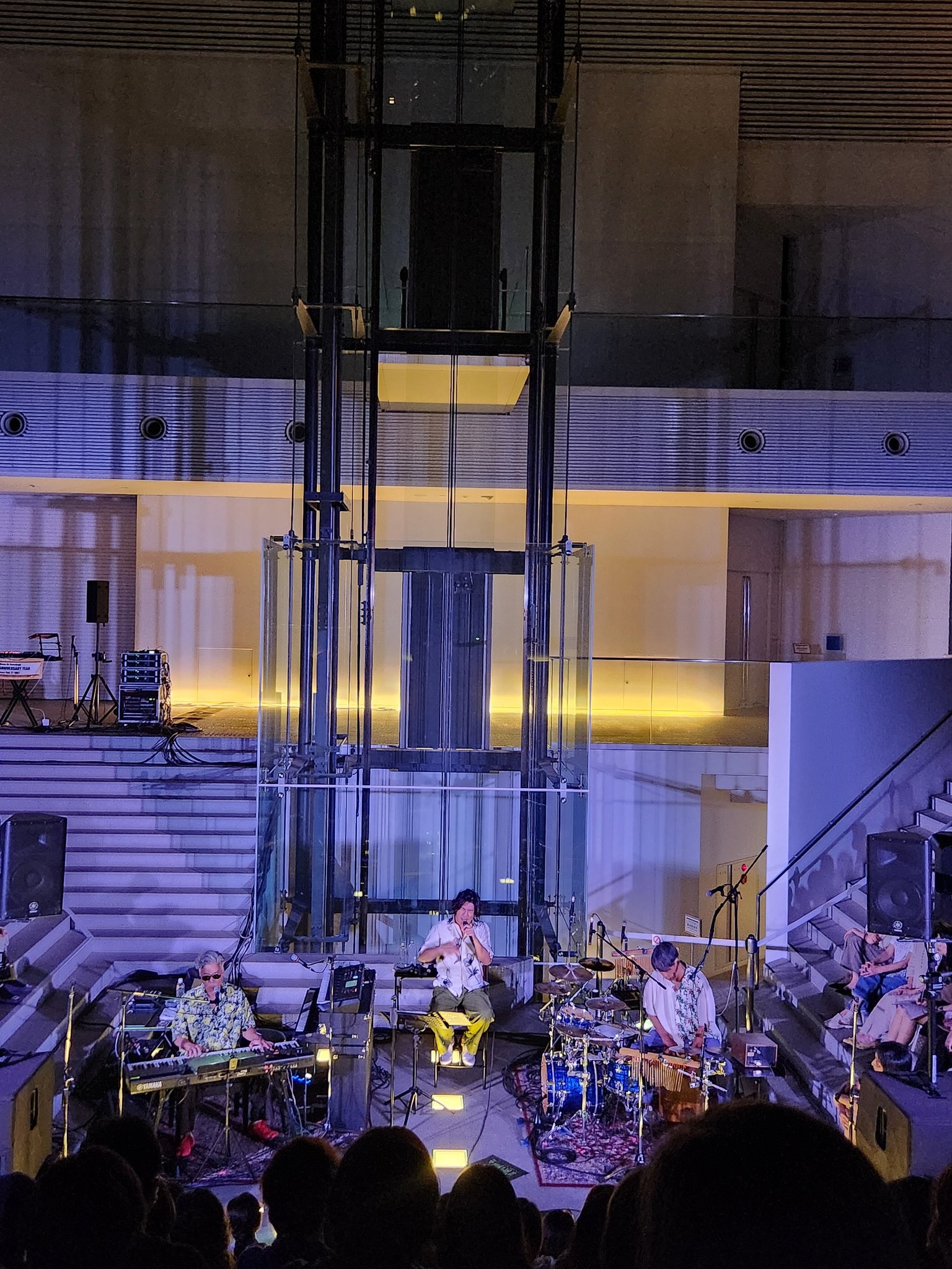 Skoop On Somebody/Live in Performance 2… Skoop On Somebody/Live in Performance 2…