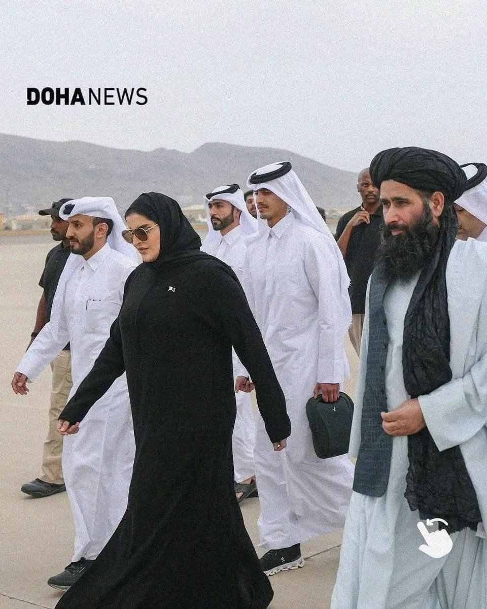 کاش چې طالبان د افغان ښځو سره هم د احترام همدغه کچه وښيي

The Afghan Taliban welcomed a Qatari royal carrying relief assistance to Afghanistan...