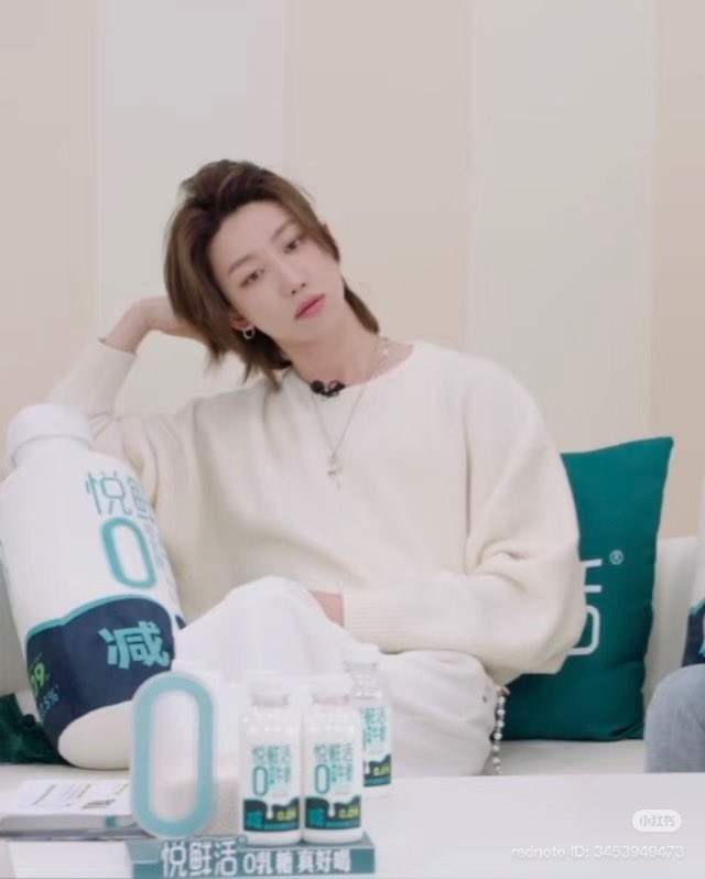 mhaohaom's tweet image. 명호님셀카를정말주셔야할것같아요