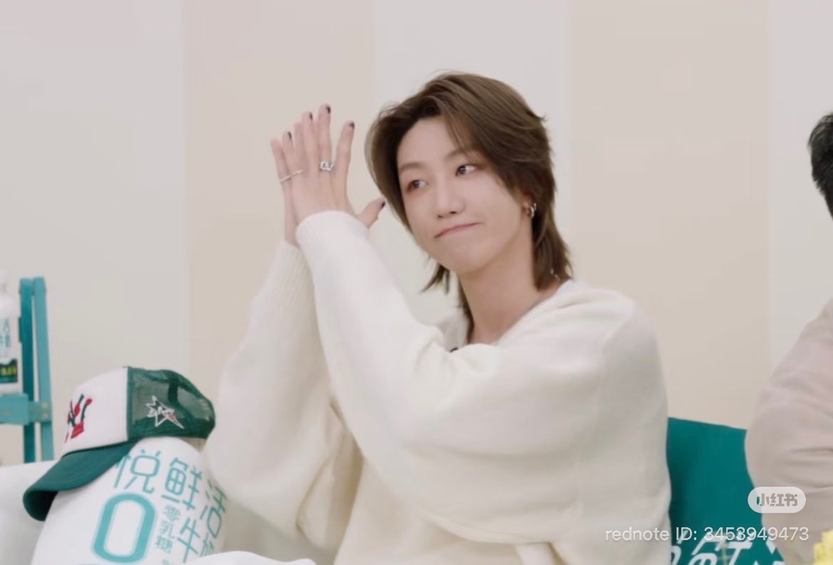 mhaohaom's tweet image. 명호님셀카를정말주셔야할것같아요