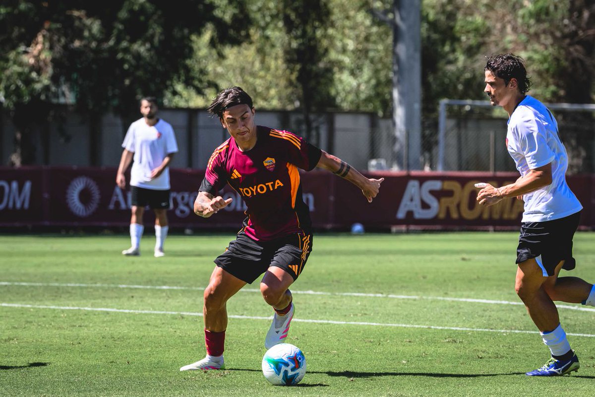 LAROMA24's tweet photo. 📸📸📸
Dal test con il #RomaCity
#asroma 🟡🔴 https://t.co/WhOC4FijUr
