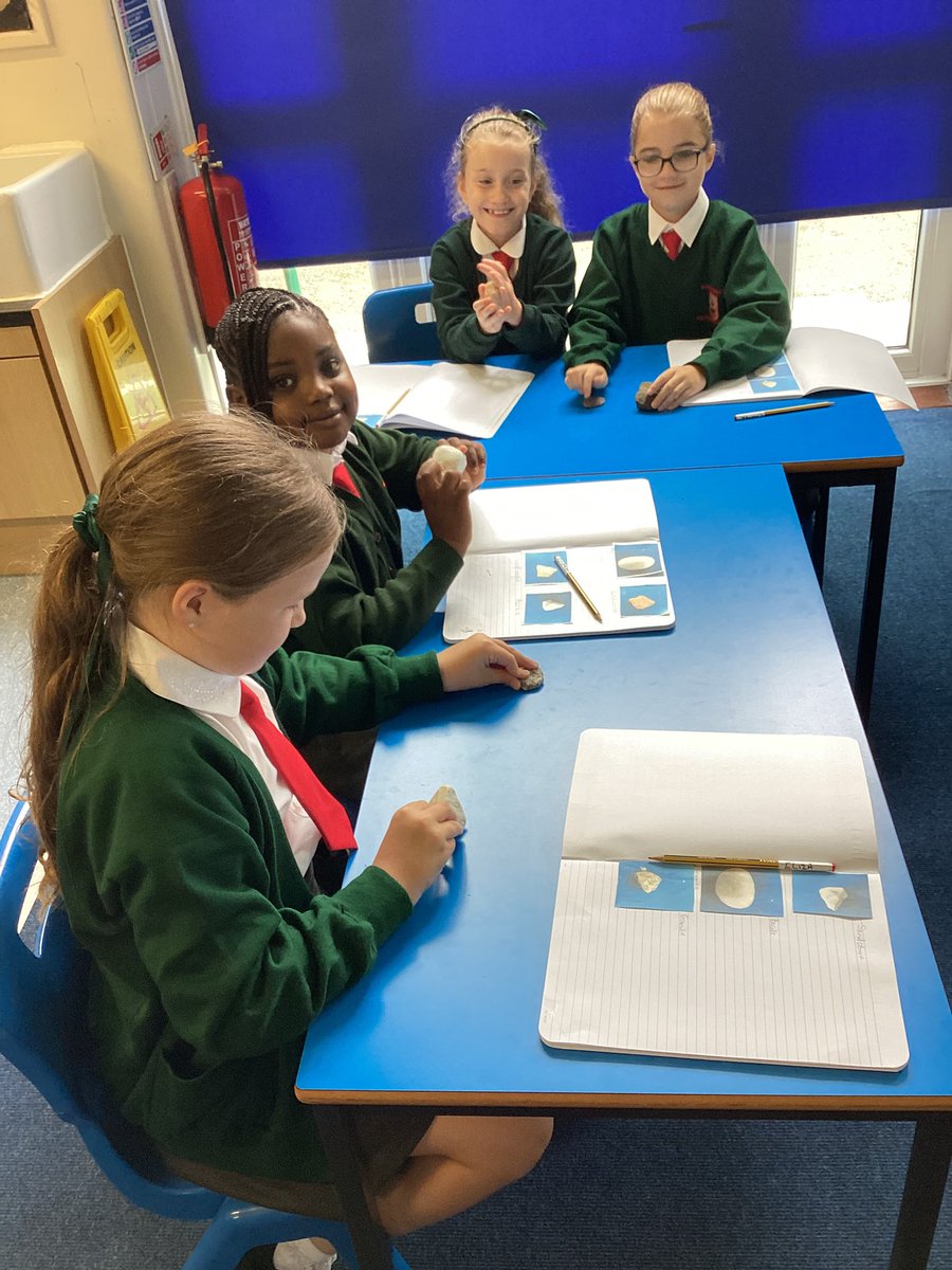 Year 3/4 explored different types of rocks and used key vocabulary to describe the rocks #science #rocks #geology
