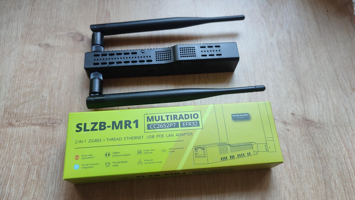 #dnesniPosta přinesla dvojitou dávku radosti: nový Zigbee koordinátor + Thread border router v jednom. Má podporu v Zigbee2mqtt i HomeAssistantovi. Zatím jen nahradí můj dosavadní Conbee II, ale bude se hodit až v IKEA přejdou na Thread/Matter.