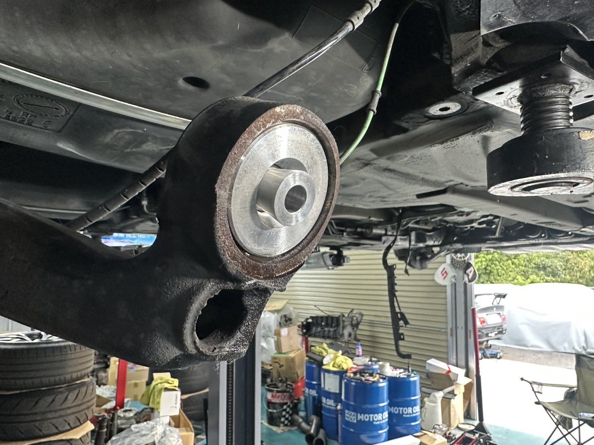 yuchuke4444's tweet image. 横向けて遊べるように足回り、シート変更✨

スピリット車高調GlückRacing仕様
フルピロ
メンバーリジット
キャンバーアーム
ストラット前後補強
RMS

しっかり動く足で乗り心地良くてコーナーがめちゃくちゃ気持ちよくなりました😍
普通にドライブしてても楽しい車になってます😆

#e46m3