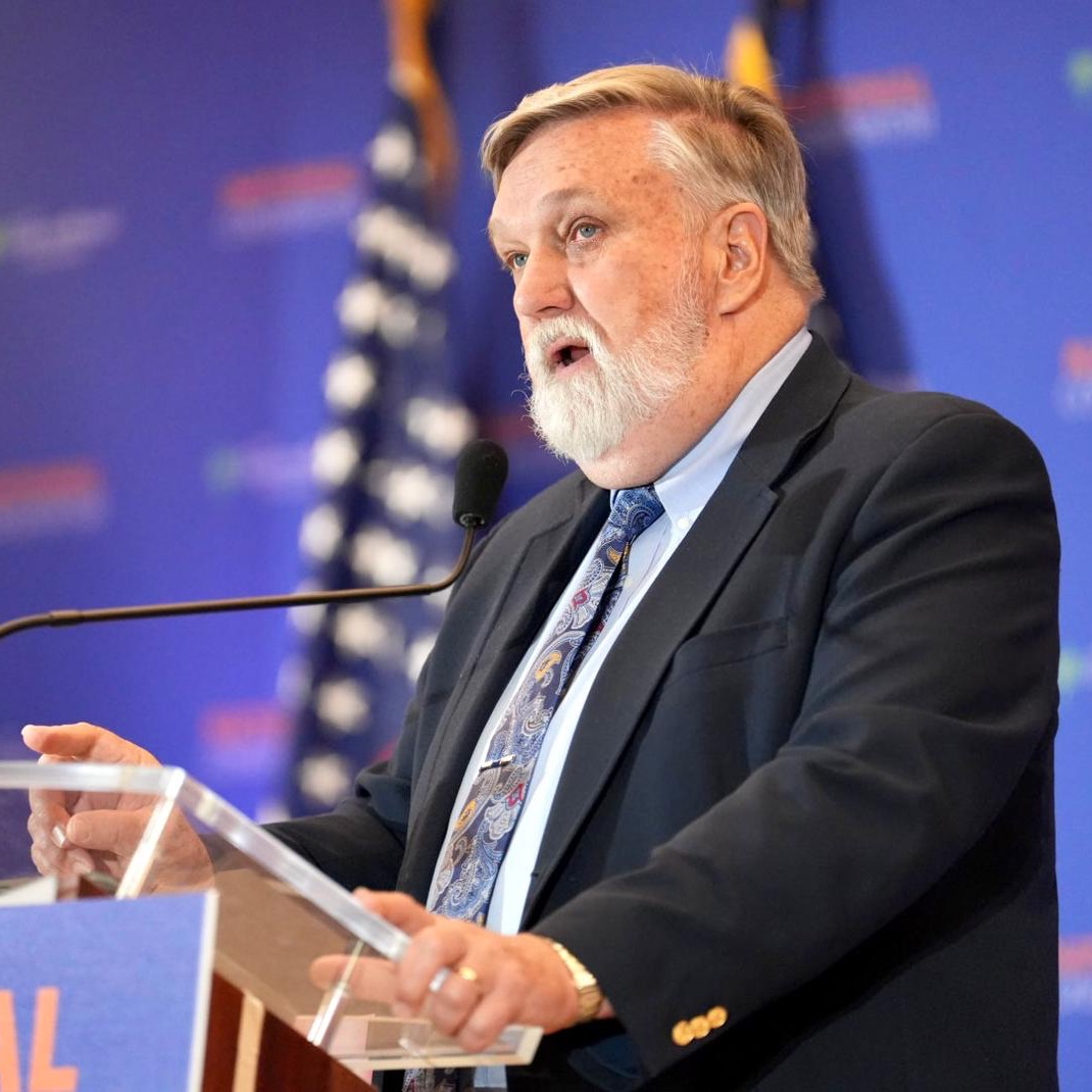 americanmoment's tweet photo. "‘We are endowed by our Creator with certain inalienable rights.’ If there is no creator God, then you have no God-given rights. And if you have no God-given rights, what you actually find yourself with are man-bestowed privileges, and rapidly vanishing ones at that."

@douglaswils, Minister of @Christ_Kirk, at NatCon 5: