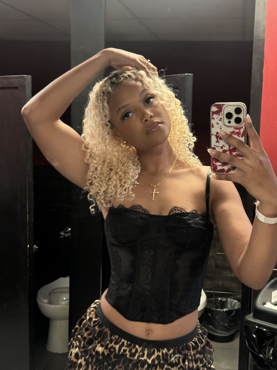 alo.🤹🏽‍♀️ tweet media