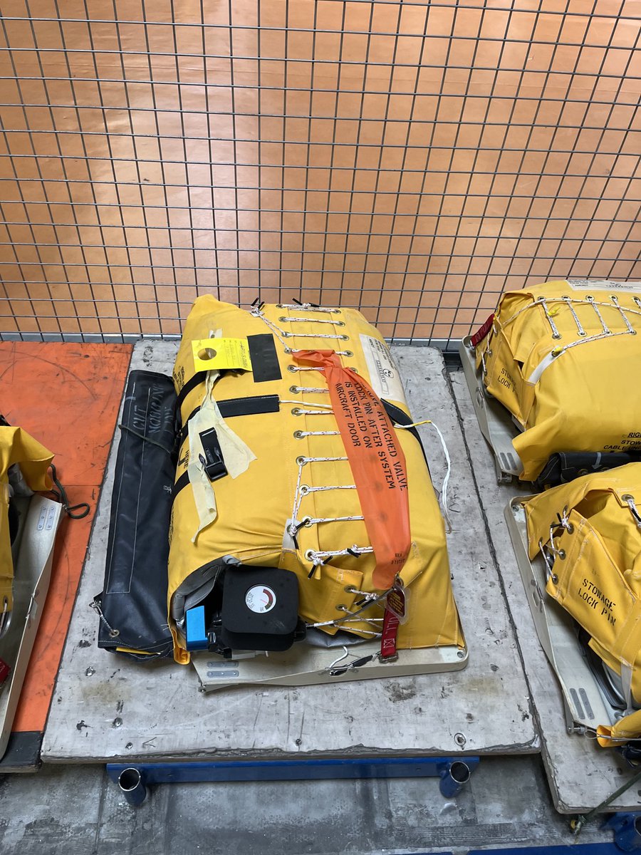 Qui tient dans une toute petite boite