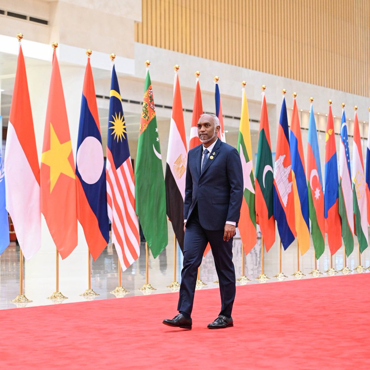 IsmailAzmy_'s tweet photo. H.E President Dr @MMuizzu returns to Malé following a successful official visit to China, undertaken at the invitation of His Excellency President Xi Jinping. 

🇲🇻🤝🇨🇳
#MaldivesChina https://t.co/DniRUrTk50