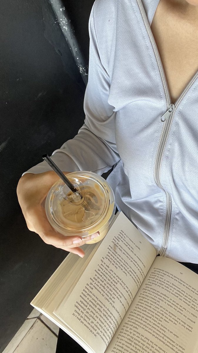 midstormee's tweet image. at least i can sleep after 2 days