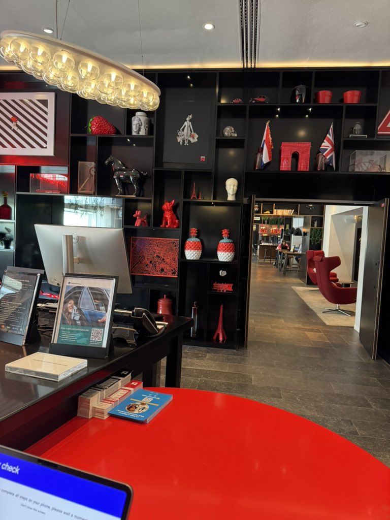 evil girl tweet media