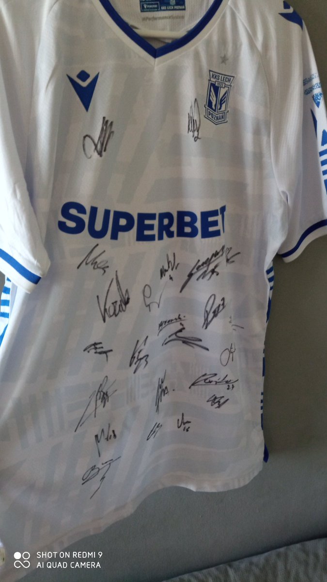 Lechu_Urban's tweet image. 🚨 Szanowni! 🚨

Dzięki uprzejmości @MHenszel dotarła do mnie koszulka z autografami piłkarzy @LechPoznan 

Wystawiam ją na licytację dla mojego Szymka. Działajcie pod tym wpisem do piątku, do 20.00 🔥

Wszystko będzie przeznaczone na rehabilitację młodego 💪