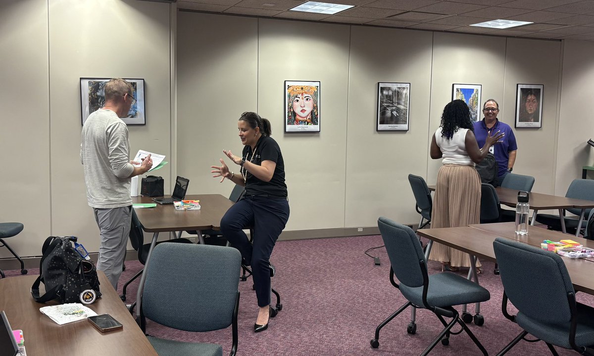Amy (@amyh_ocps) on Twitter photo 🌟About last night🌟We held an #OCPSPLCP orientation and information session for potential participants and answered all their questions about the program so they can join ASAP! <a href="/bonnietoffoli/">Bonnie Toffoli</a> <a href="/ColemanOCPS/">Michael Coleman</a> <a href="/RobBixler_OCPS/">Rob Bixler</a> <a href="/OCPSnews/">ocpsnews</a> 🌟About last night🌟We held an #OCPSPLCP orientation and information session for potential participants and answered all their questions about the program so they can join ASAP! <a href="/bonnietoffoli/">Bonnie Toffoli</a> <a href="/ColemanOCPS/">Michael Coleman</a> <a href="/RobBixler_OCPS/">Rob Bixler</a> <a href="/OCPSnews/">ocpsnews</a>