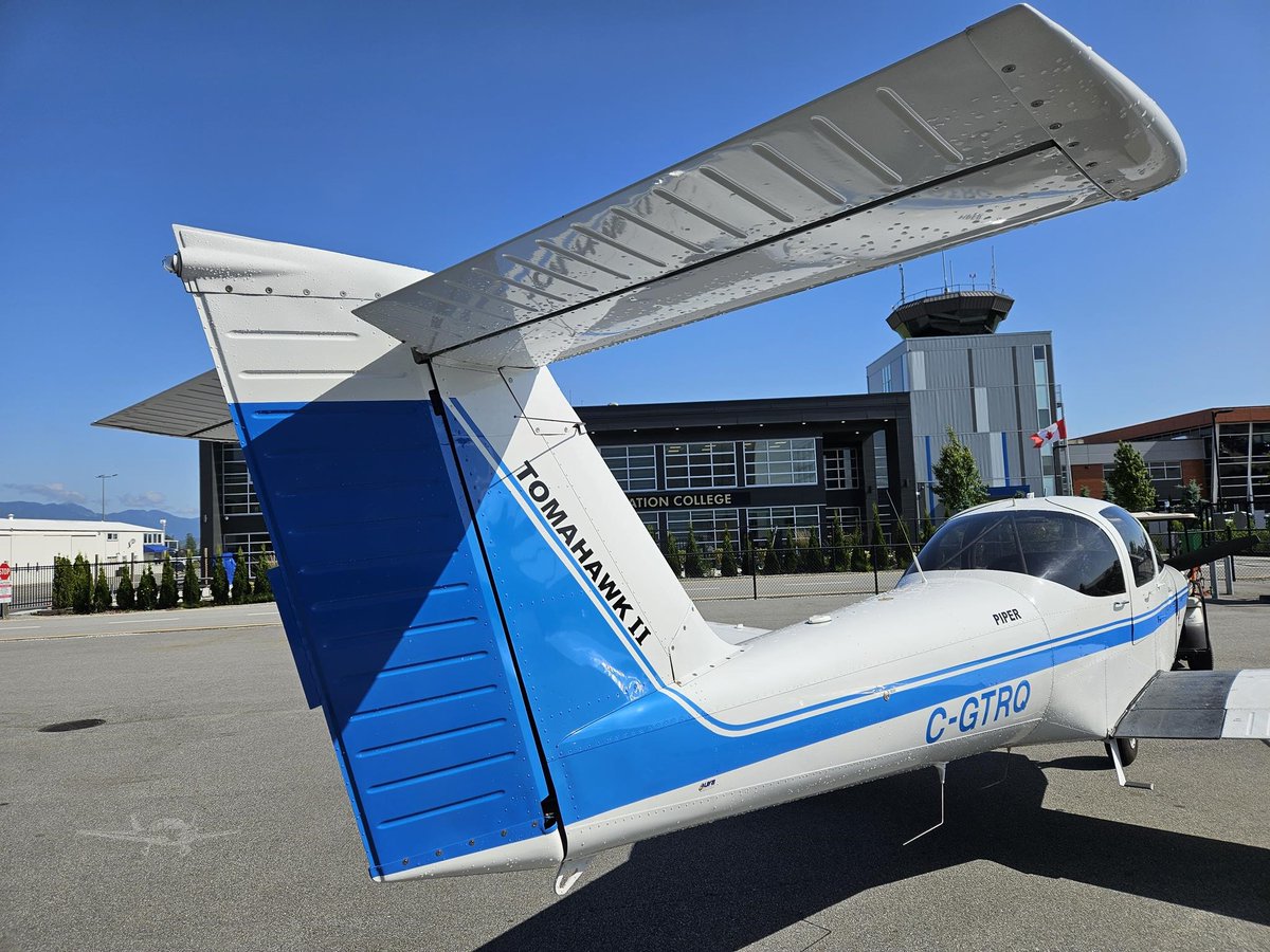 Controller's tweet image. 1982 PIPER TOMAHAWK
Click here for 𝐦𝐨𝐫𝐞 𝐢𝐧𝐟𝐨:
🔗 ow.ly/L27K50WRe2V

✅ 1747 TT
✅ Meticulously maintained with logs since new
✅ Garmin SL 30 VHF NAV / COMM

Pick up this &apos;82 Piper for a great price and read the full list of features today!

#Controller #aircraft
