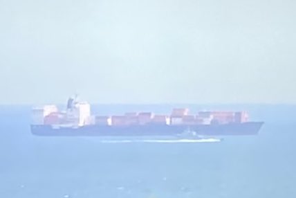 maisumcarneiro's tweet image. ‼️ÚLTIMA HORA: Um cargueiro foi atacado ao largo de Algarve por um grupo armado. Há 2 reféns. A Marinha portuguesa está no local.