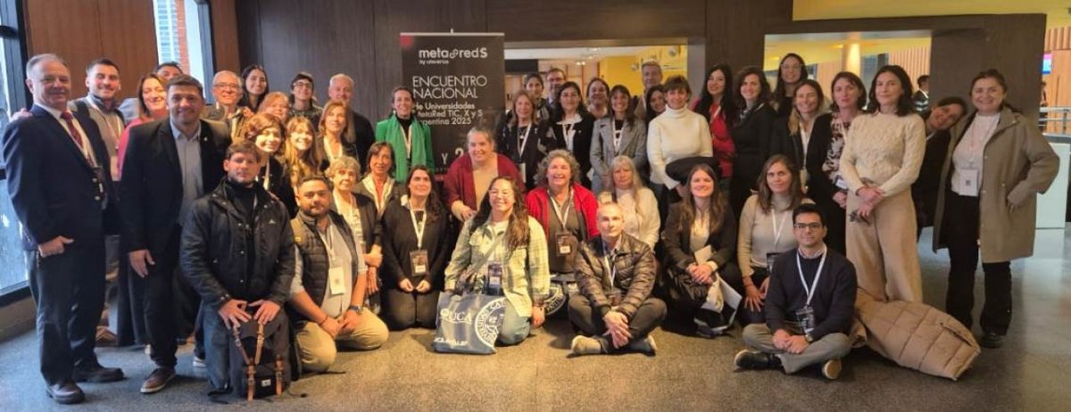 La UNCUYO, representada por Esther Sanchez, dijo presente en el Encuentro Nacional de Universidades MetaRed 2025. 🤝

👉Además de compartir experiencias, se plantearon los ejes para orientar el trabajo colaborativo de MetaRed TIC, MetaRed X y MetaRed S.

📲uncuyo.edu.ar/prensa/la-uncu…