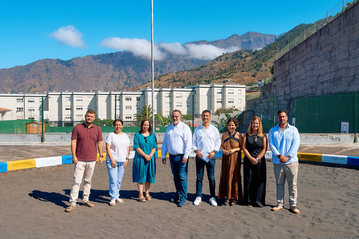 🔵 Educación impulsa la mejora de las infraestructuras del CEIP El Roque, en Los Llanos de Aridane 

✅El consejero <a href="/PoliSuarezgc/">Poli Suárez</a> visitó el centro palmero para conocer de primera mano las nuevas actuaciones realizadas

🔗Más información en:  www3.gobiernodecanarias.org/noticias?p=169…