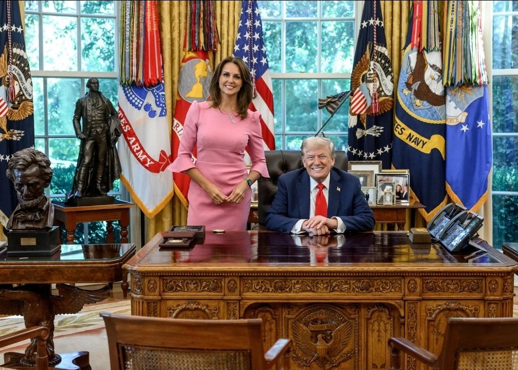 Bev Turner 🌸 (@beverleyturner) on Twitter photo Well that's one way to start our American <a href="/GBNEWS/">GB News</a> Adventure....
He was charming, funny, very inquisitive, very interested in the UK and very sharp.
We talked a lot about #FreeSpeech.
Thank you
<a href="/POTUS/">President Donald J. Trump</a>
<a href="/PressSec/">Karoline Leavitt</a>
<a href="/JasonMiller/">Jason Miller</a> Well that's one way to start our American <a href="/GBNEWS/">GB News</a> Adventure....
He was charming, funny, very inquisitive, very interested in the UK and very sharp.
We talked a lot about #FreeSpeech.
Thank you
<a href="/POTUS/">President Donald J. Trump</a>
<a href="/PressSec/">Karoline Leavitt</a>
<a href="/JasonMiller/">Jason Miller</a>