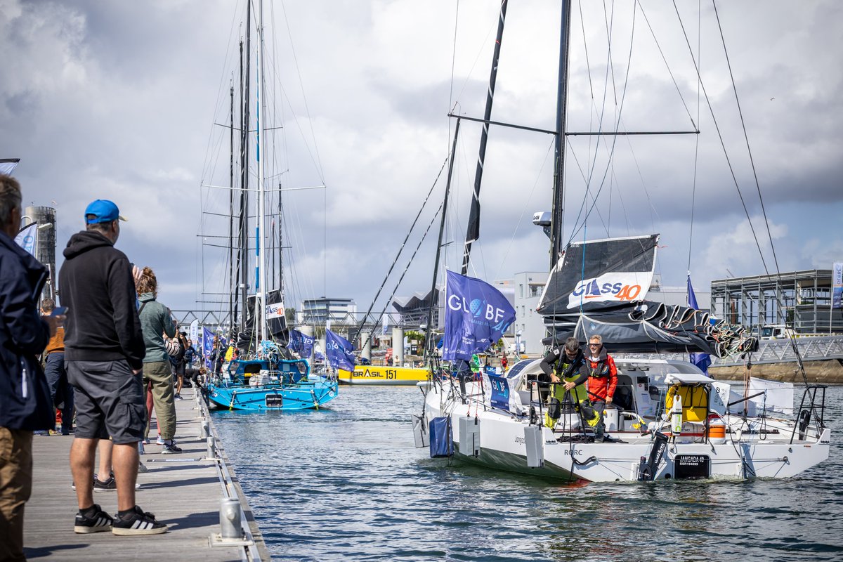 🌎 Globe40, la grande route
🏁 Les skippers ont quitté les pontons de Lorient La Base
⛵ C'est parti pour un tour du monde en 8 mois :
🚀 Après Cadix, le Cap Vert, la Réunion, Sidney, Valparaiso &amp; Recife
🏆 RDV pour l'arrivée à #Lorient en avril 2026!
🙌 Bon vent et belle course!