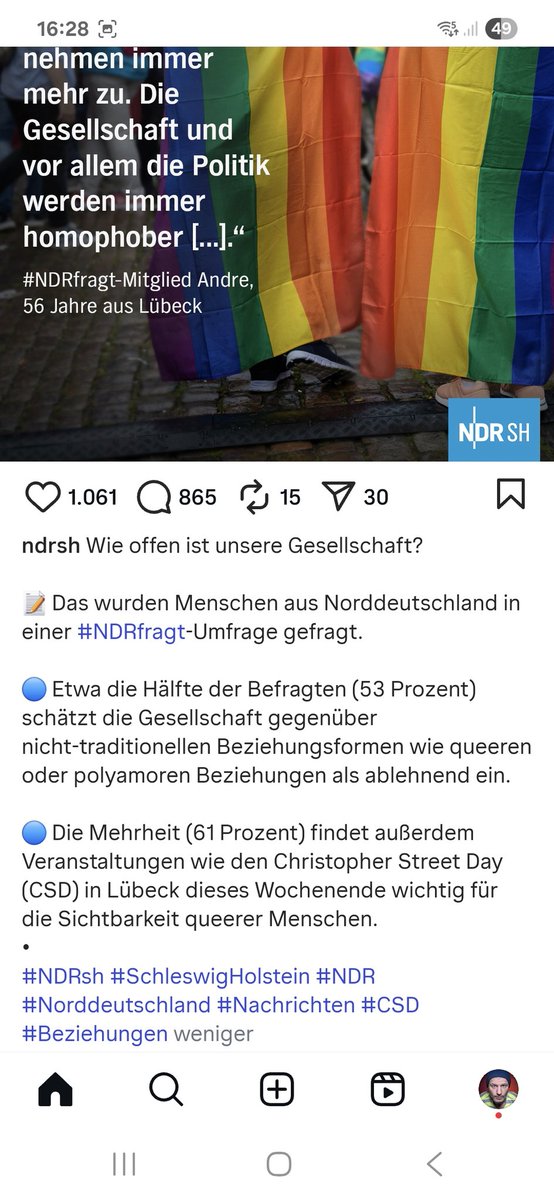 Wieder ein Beispiel, wie wir als #Homosexuelle instrumentalisiert werden. Überschrift "homophob". Im Fließtext aber geht es wieder um Queere, die uns als Homos allerdings gerne anspucken, weil wir nicht queer sind. Schluss damit! #LGB #justgay
