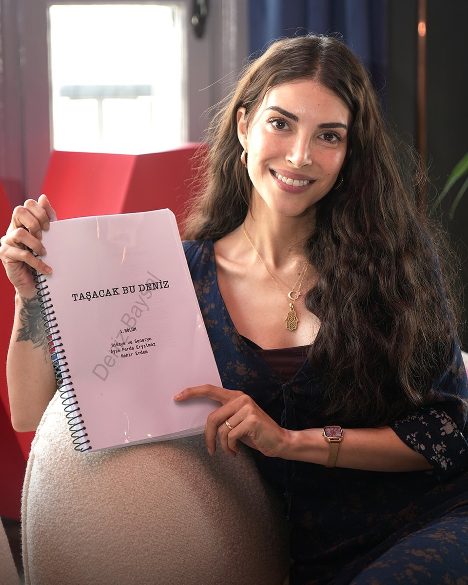 🤍🌊

#DenizBaysal • #TaşacakBuDeniz