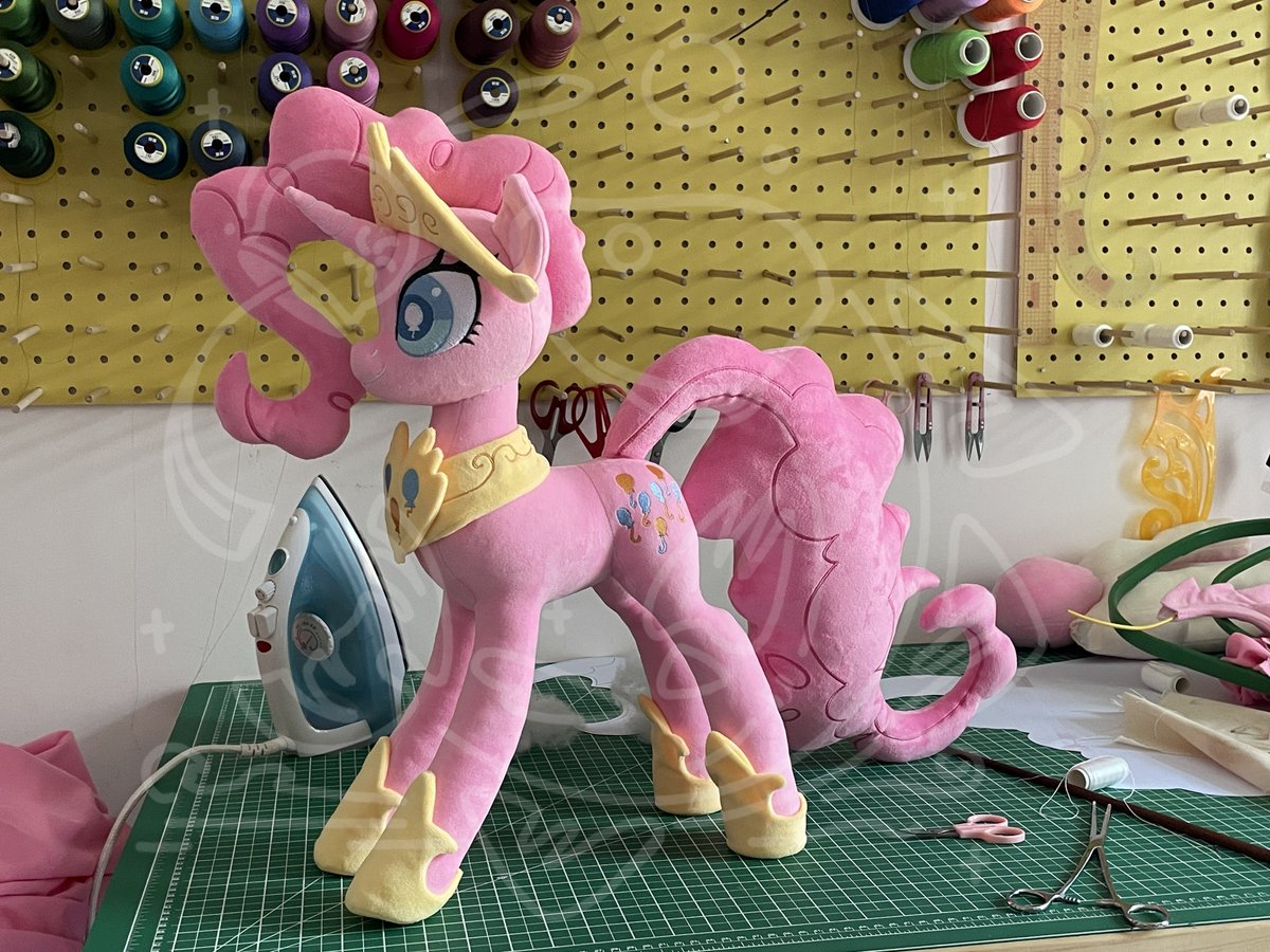 Aquauta's tweet photo. Chaos Princess Pinkie Pie
#MLP #MLPplush #ponyplush #PinkiePie #brony https://t.co/fHLe1sLEvW