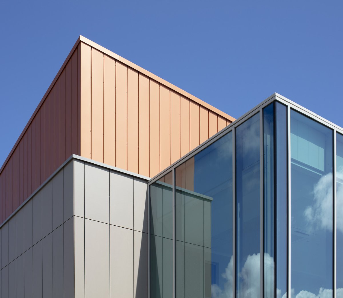 Ryder1953's tweet photo. @pparkmuseum new exhibition space ☁️ 

The extension to the Grade II listed stately home creates a welcoming new entrance for visitors to enjoy both the museum and park grounds.

Opens 13 September!

@stocktoncouncil #architecture #heritage https://t.co/CWrahklnud