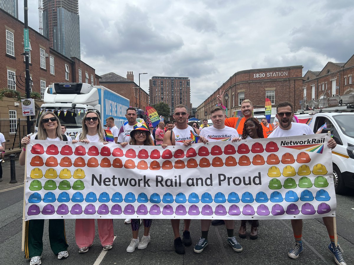 NetworkRailMAN's tweet image. Throwing it back to a summer full of colour, music, and strengthening infrastructure in the North West 🥹🧡

#NetworkRail #summer25 #NetworkRailNorthWest