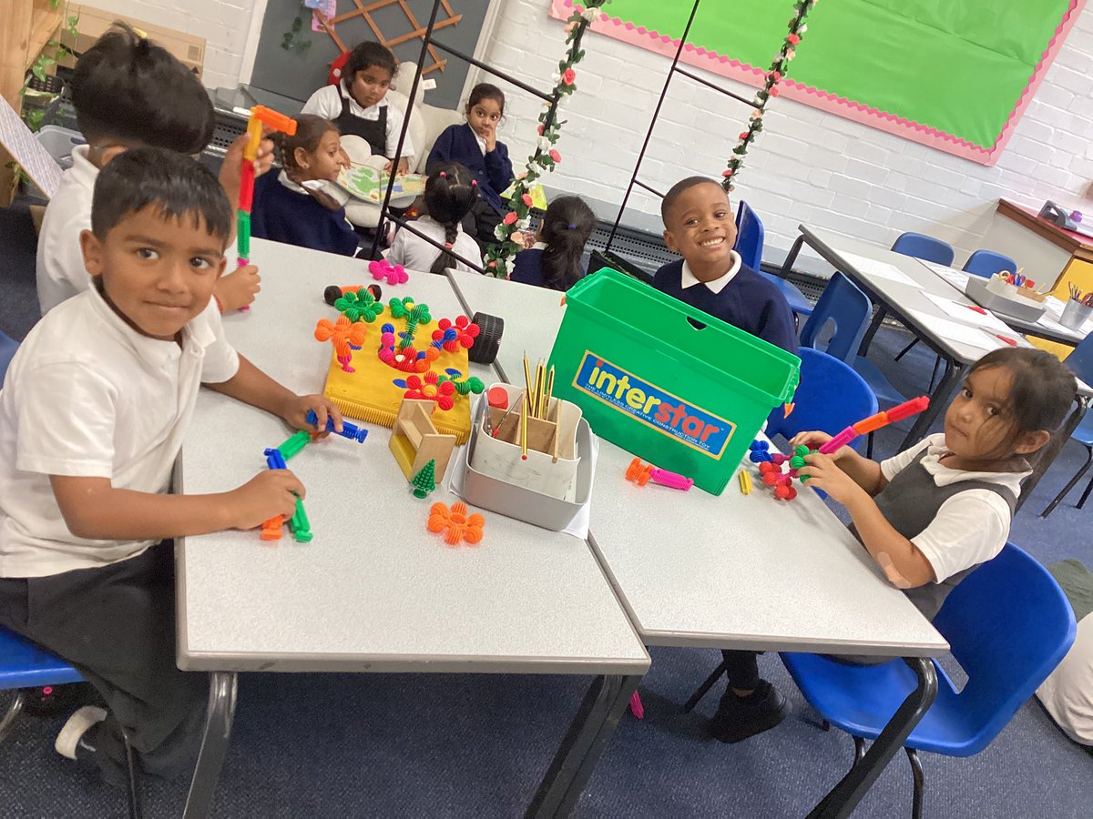 MrsPPatel_AMPA's tweet image. What a week! 💫
We&apos;ve had an amazing first week in Year 1—full of smiles, stories, and so much learning already.
Excited for everything ahead! 🍎📚
#FirstWeekDone #YearOne #TeacherLife #Grateful @AbbeyMead_TMET