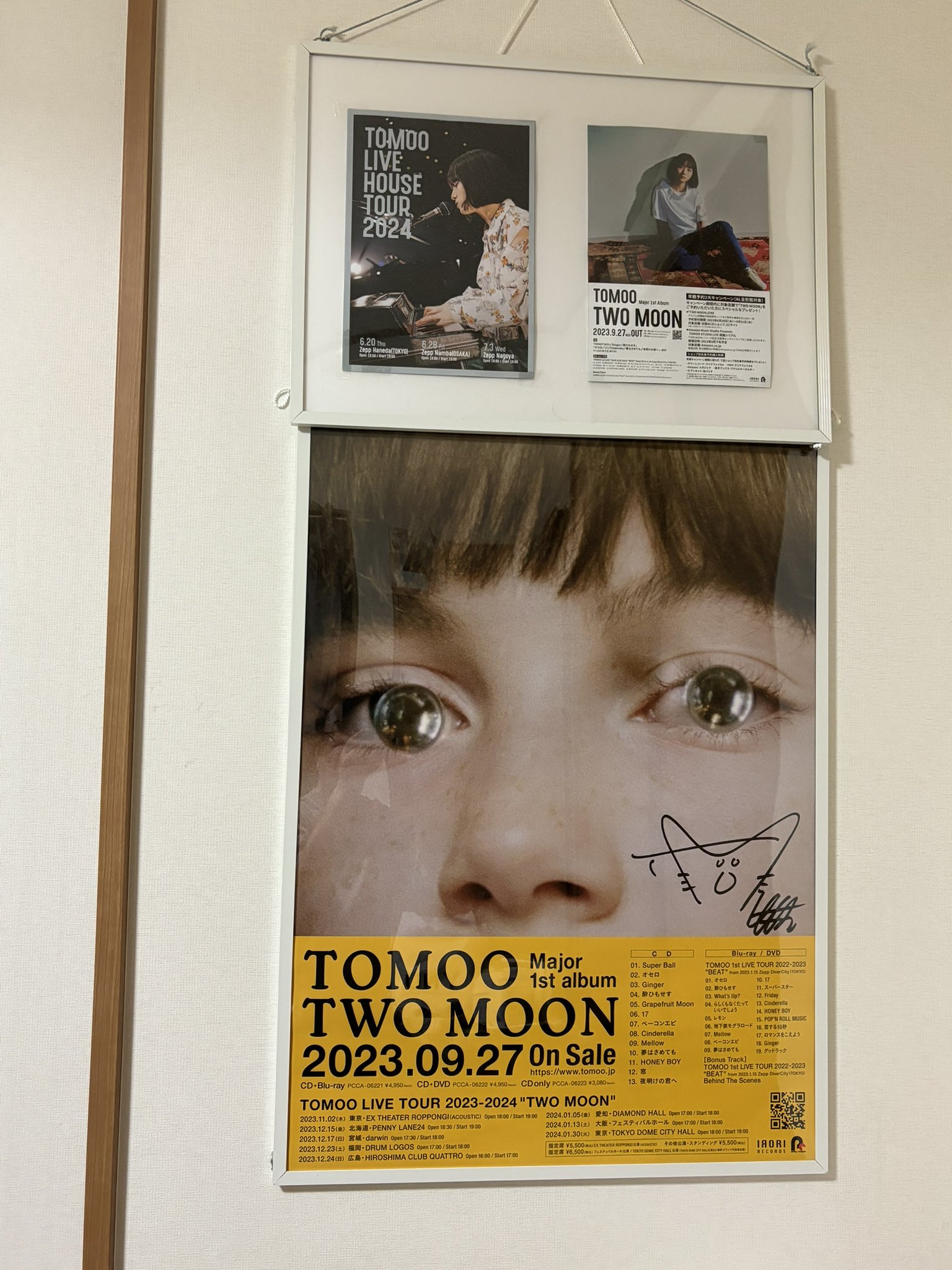 TOMOO TWO MOON 直筆サイン入りポスター TOMOO TWO MOON 直筆サイン入りポスター TOMOO TWO MOON 直筆