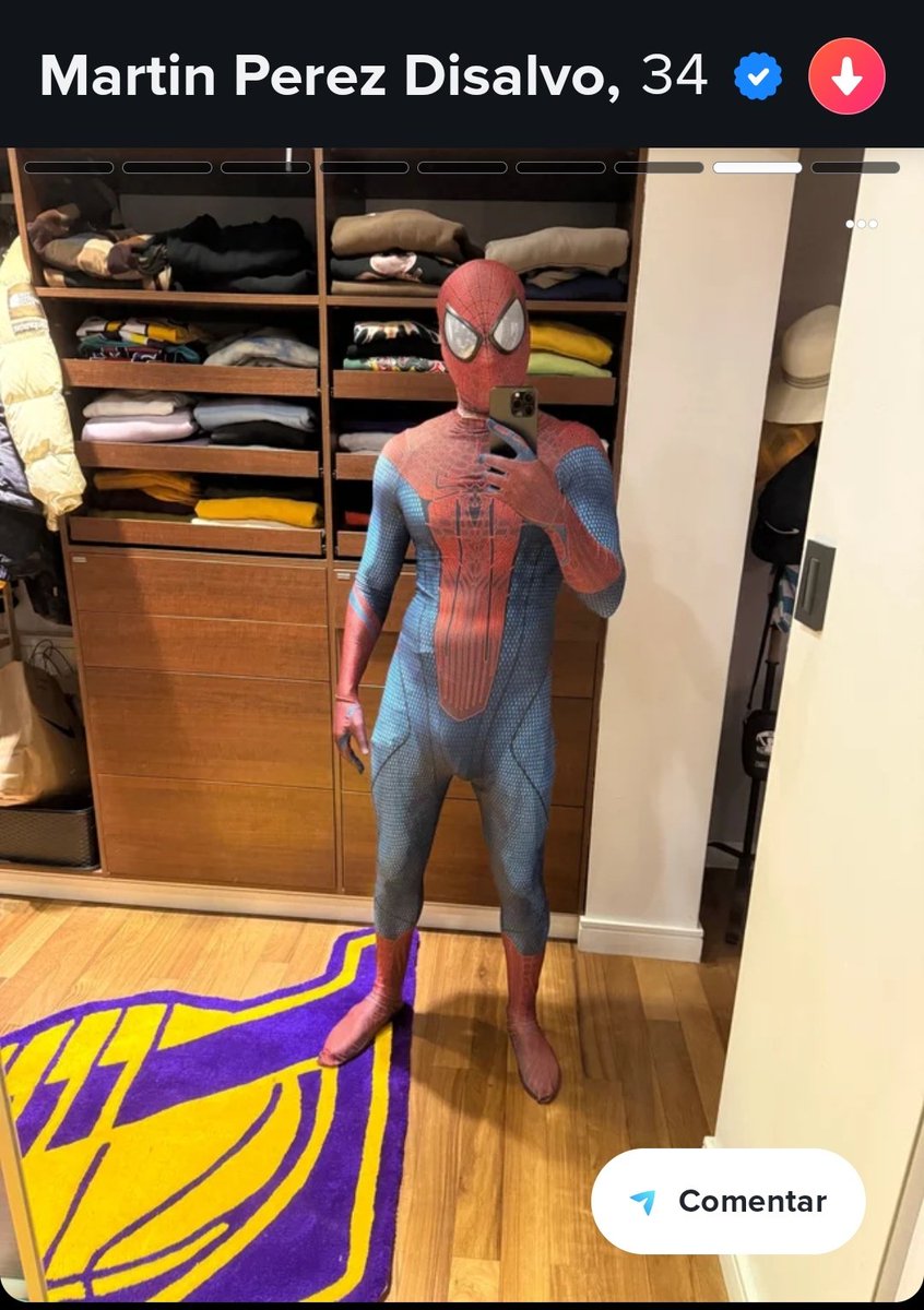 La foto que tiene #Coscu en su Tinder... Es muy idiota, pero LA chupada de pija que le pego 😅👅🍆