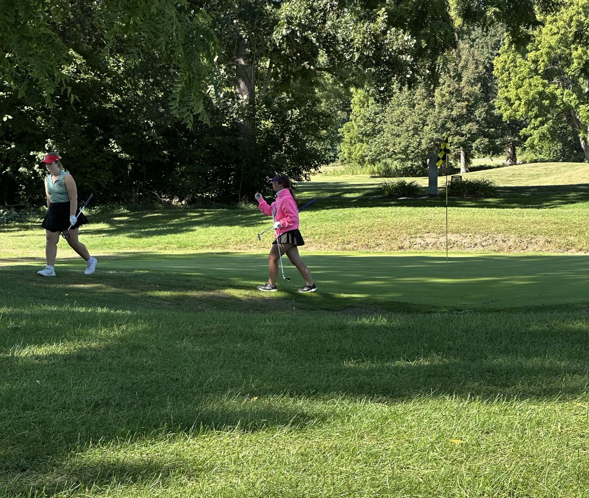LCHS_GGolf's tweet photo. The Lady Bears competed in the MIC Championship against some tough competition. They finished 1 stroke behind Warren Central, to take 3ed place overall. https://t.co/jXtlSDV6bF