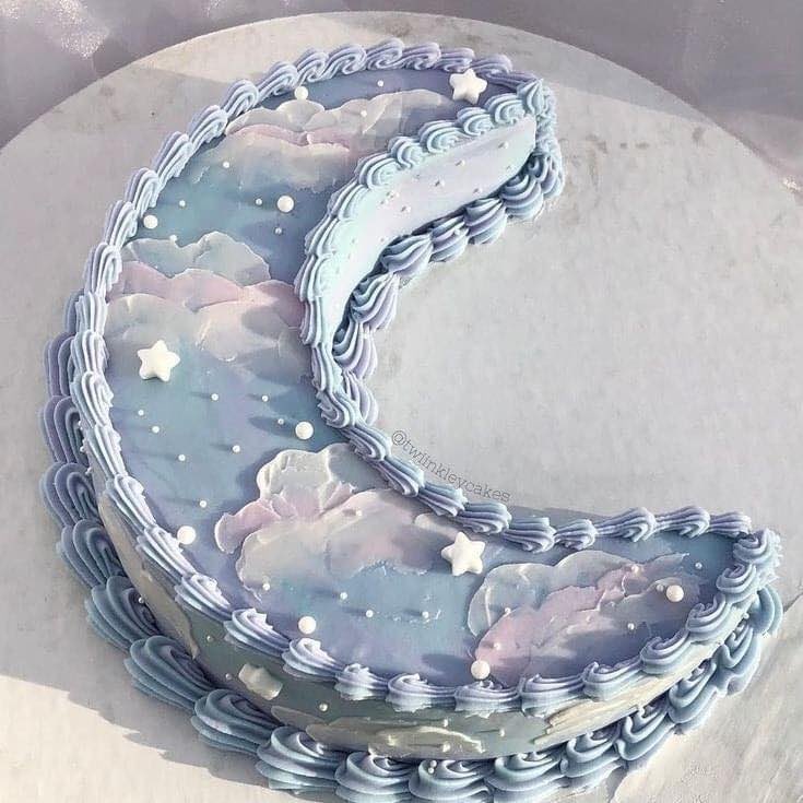 moon-shaped cakes