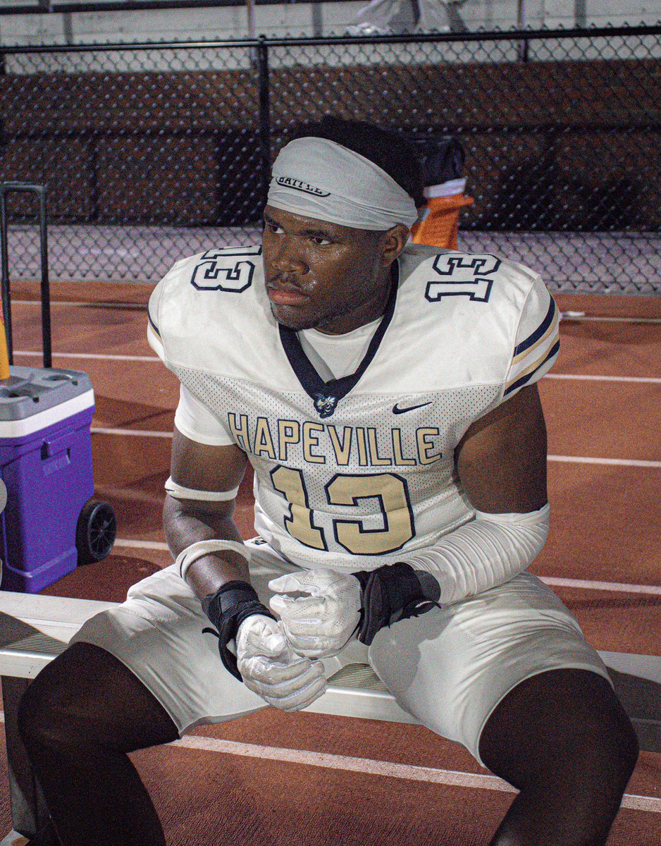 Intro to Senior Season (2 games + scrimmage) COME GET A DAWG!! <a href="/XReddick/">Xay</a> <a href="/RecruitGeorgia/">Recruit Georgia</a> <a href="/247recruiting/">247Sports Recruiting</a> <a href="/jeffsentell/">Jeff Sentell</a> <a href="/ChadSimmons_/">ChadSimmons</a> <a href="/JohnGarcia_Jr/">John Garcia, Jr.</a> <a href="/RustyMansell_/">Rusty Mansell</a> <a href="/samspiegs/">Sam Spiegelman</a> @RivalsFriedman <a href="/Get__Recruited/">Get Recruited</a> hudl.com/v/2SaDsG