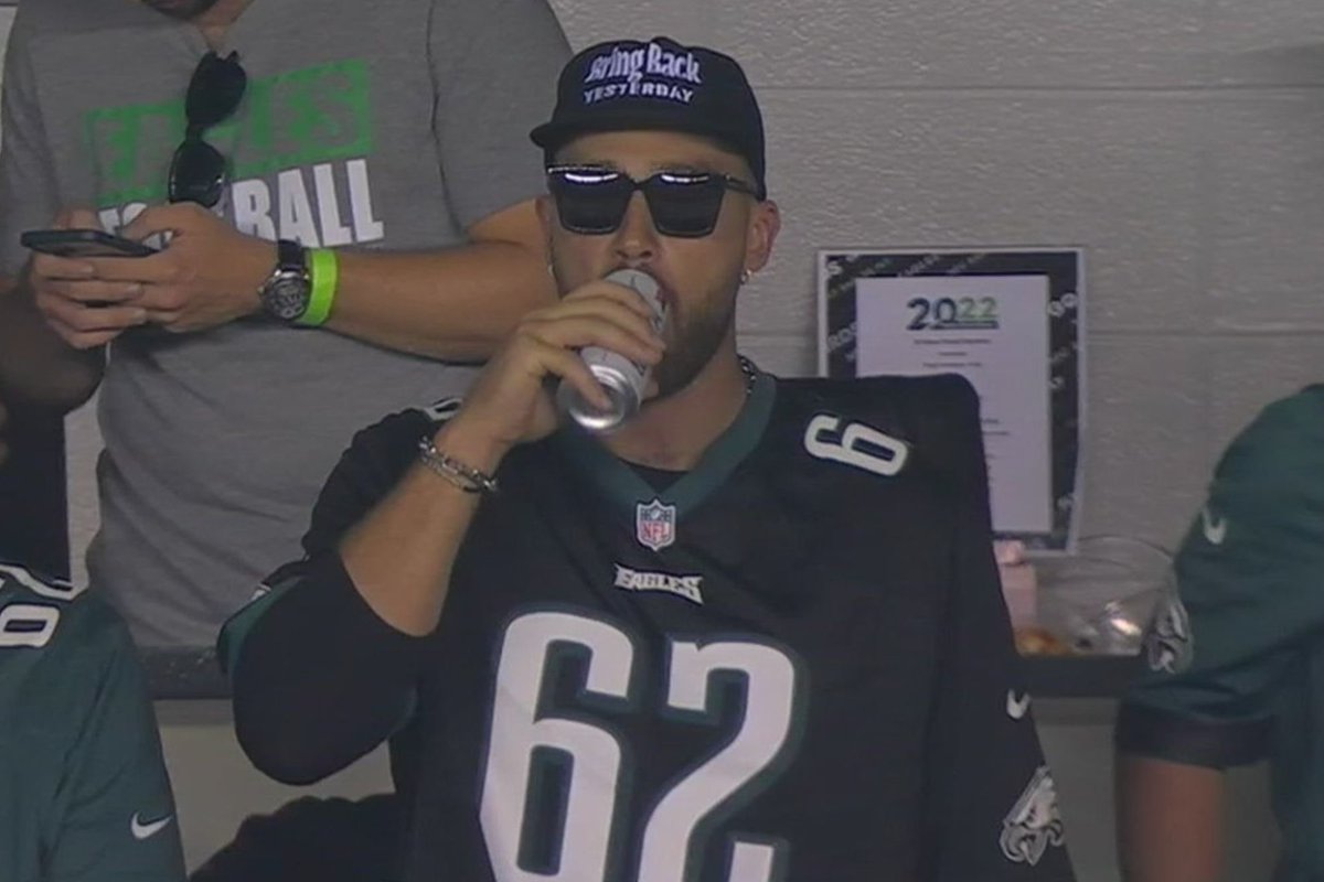 401FLightScHool's tweet photo. Gameday mood https://t.co/ocYy5xBB50
