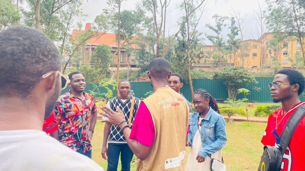 🌍 Journée mondiale de la #SantéSexuelle

À Yaoundé, le jeune Bala Felix a animé une causerie éducative avec 25 jeunes 🎯
On a parlé #VIH, #ISTs, #VBG et santé sexuelle, mais surtout de prévention, de solutions et de choix responsables.

#JeunesseEngagée #RJC #Prévention