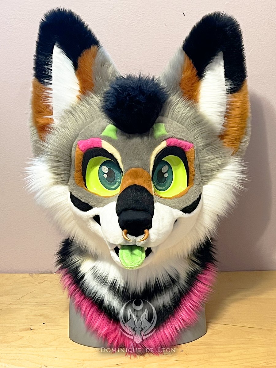 de Leon Fursuits tweet media
