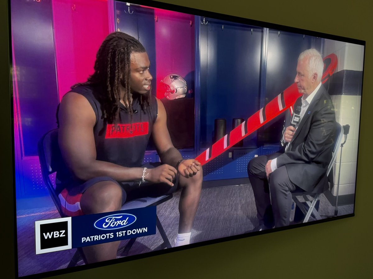 MikeReiss's tweet photo. “Me and my dad [Robert] were best friends. Every time I come out here, I hear his voice talking to me … I know he is still with me and carrying that love with me and my family.” — Rhamondre Stevenson, to @RochieWBZ on “First Down”, referencing the bracelet he wears with ashes https://t.co/B34eP4Hap2