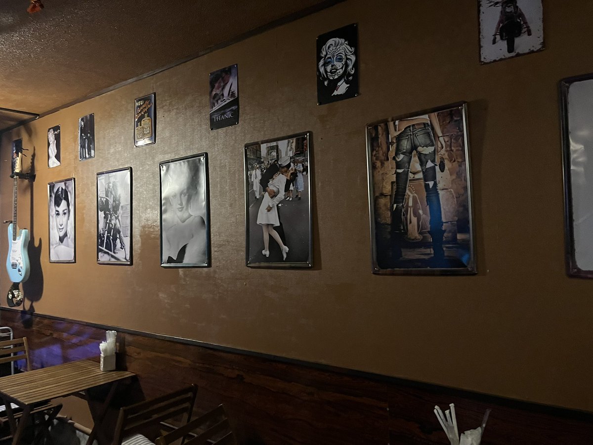 NOW!大阪!

#路地裏の舞台にようこそ
でお邪魔させて頂きます
#opencafeロック亭 さんへ
下見させて頂きました
素敵な会場です

#心中椿
#閃光と静寂2(骨の色)　
よろしくお願いいたします。