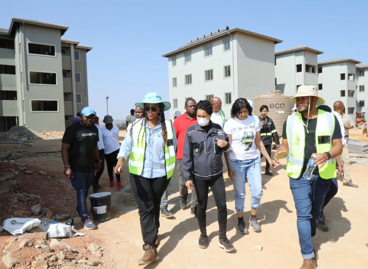 GP_DHS's tweet image. 👷 Economic empowerment is central to the Western Mega Project:
💼 191 subcontractors supported
👩‍💼 123 female-owned companies
👩‍🎓 53 youth-owned companies
♿ 9 PWD-owned companies

Building communities and opportunities.

#JobCreation #SMMEDevelopment