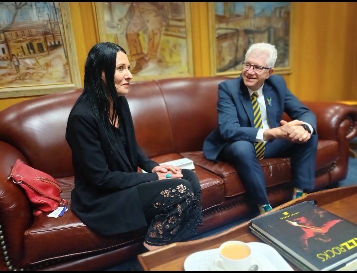 It was a pleasure to meet with our new Commissioner for Children, Sarah Helena Roberts, where we officially handed her her letter of appointment. 

With her expertise as an advocate and acting magistrate, Sarah will bring new energy and determination to this critical role.